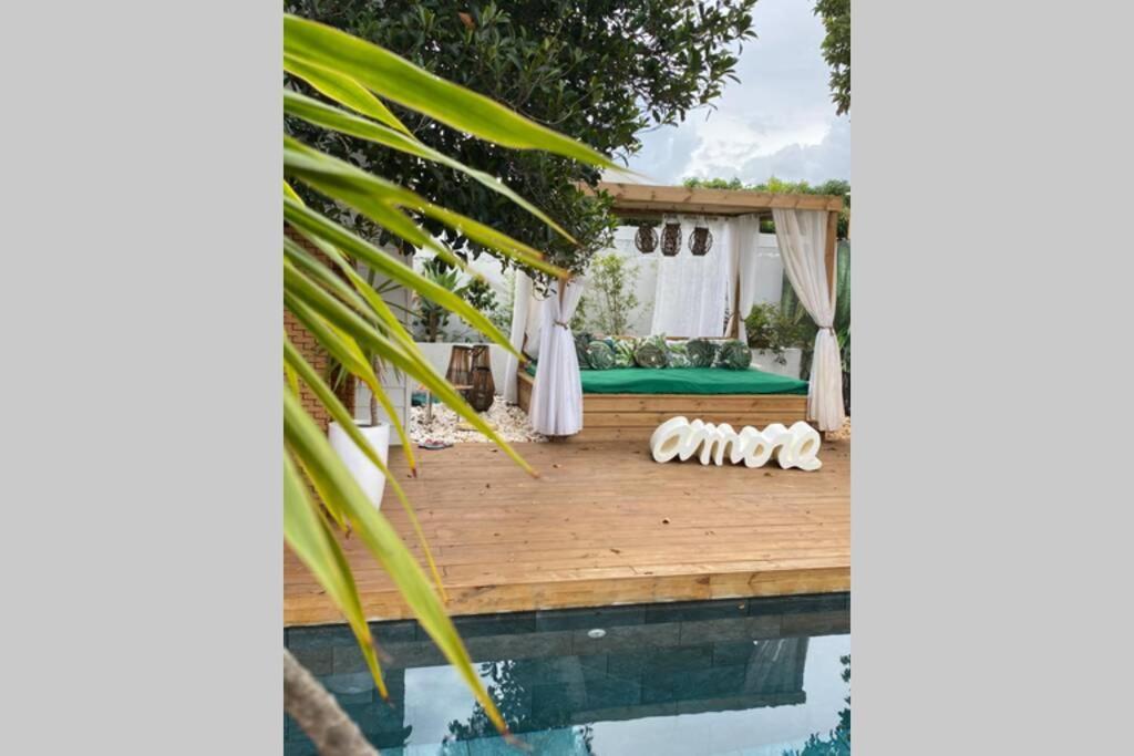 La Caze Amoremieve Pour Un Sejour Cozy A St Pierre Saint Pierre Exterior photo